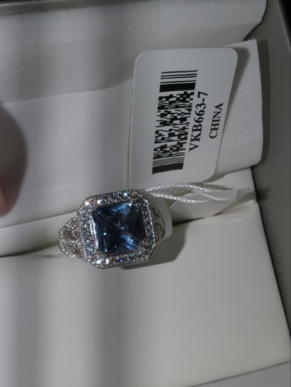 JTV Platineve-Style Blue Square Gem Halo Ring Vanna k Bella luce - Picture 6 of 7